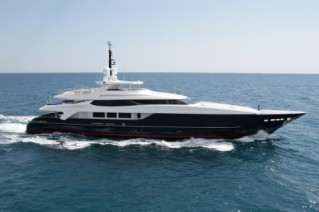 Motor Yacht BLUE SCORPION - Underway